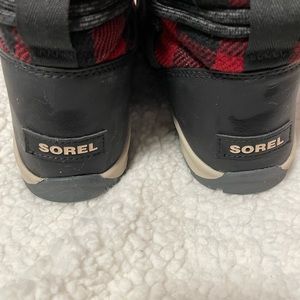 Sorel size 9.5 womens
